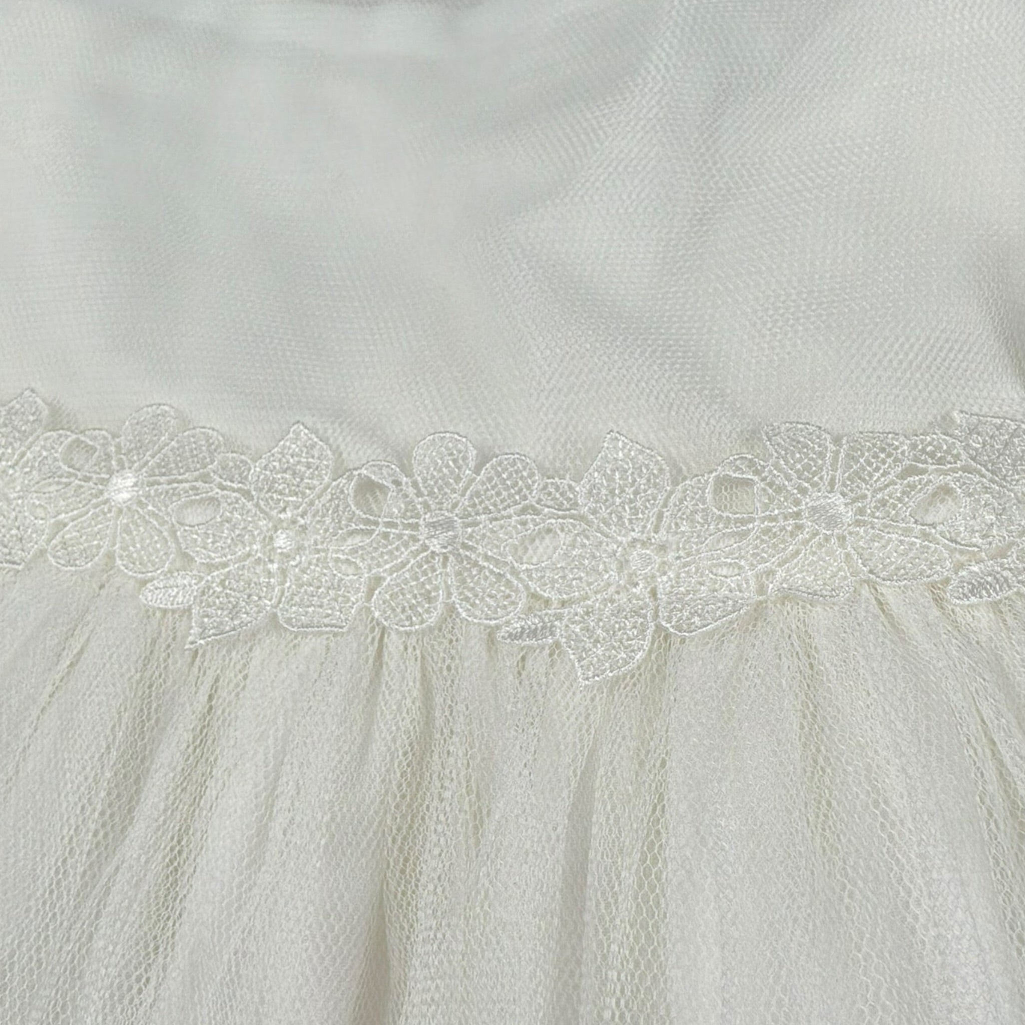 Amaya Abito Giromanica tinta unita con Tulle Bianco per Neonata 591419 BIANCO AMAYA 