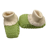Marlu‘ zweifarbige grüne gestrickte Babyschuhe