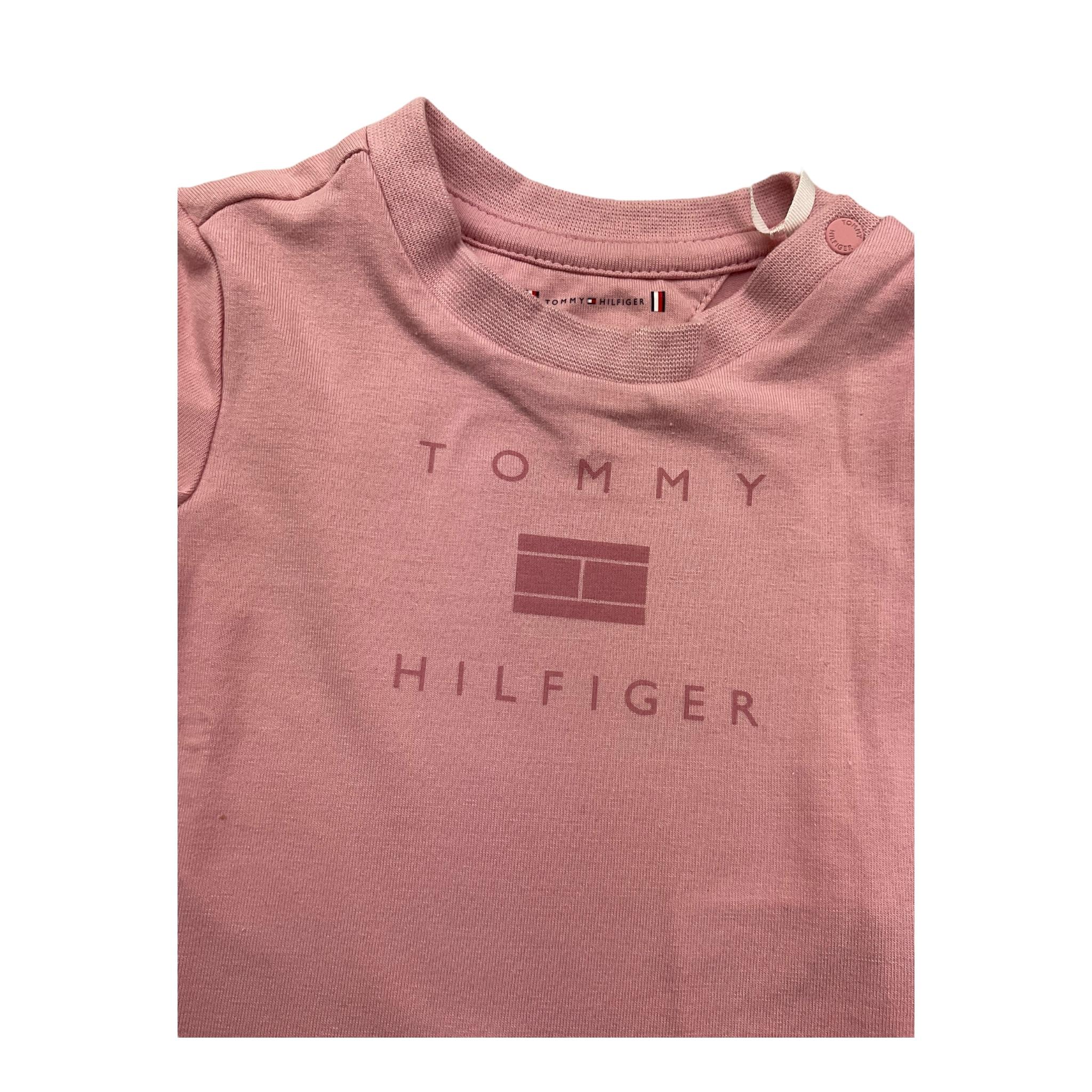 Tommy Hilfiger T-Shirt Girocollo Tinta Unita con Logo per Neonata KN0KN01429 ROSA TOMMY HILFIGER 
