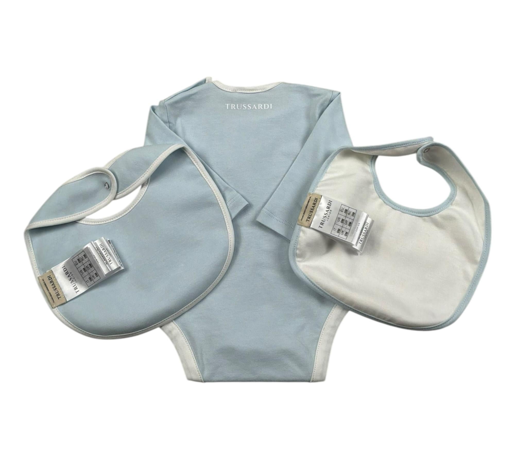 Trussardi Set 3 Pezzi Body Manica Lunga-Bavetta-Cappello per Neonato TLP26001TU AZZURRO TRUSSARDI 