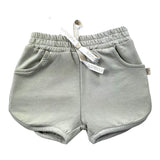 Bamboom+Babies Einfarbige Shorts mit elastischer Taille Schlamm für Neugeborene